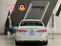 بی ئێم دەبڵیو سیریەس 5